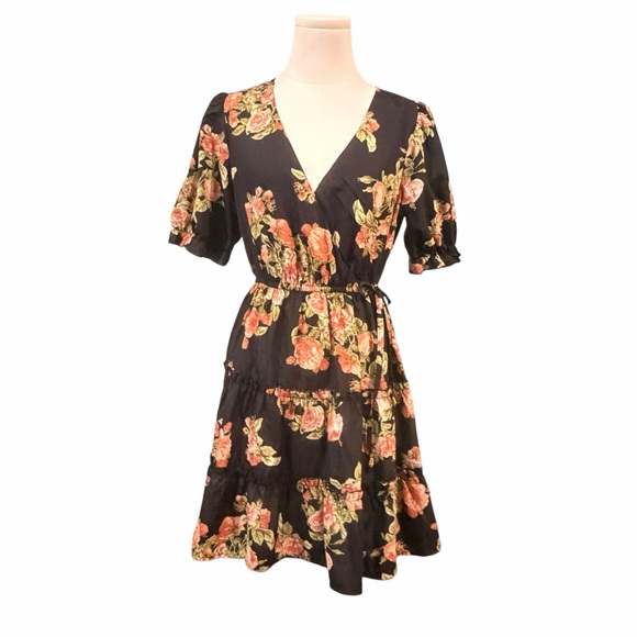 Hint of Blush Floral Tiered Mini Dress Black M Easter - Picture 12 of 15